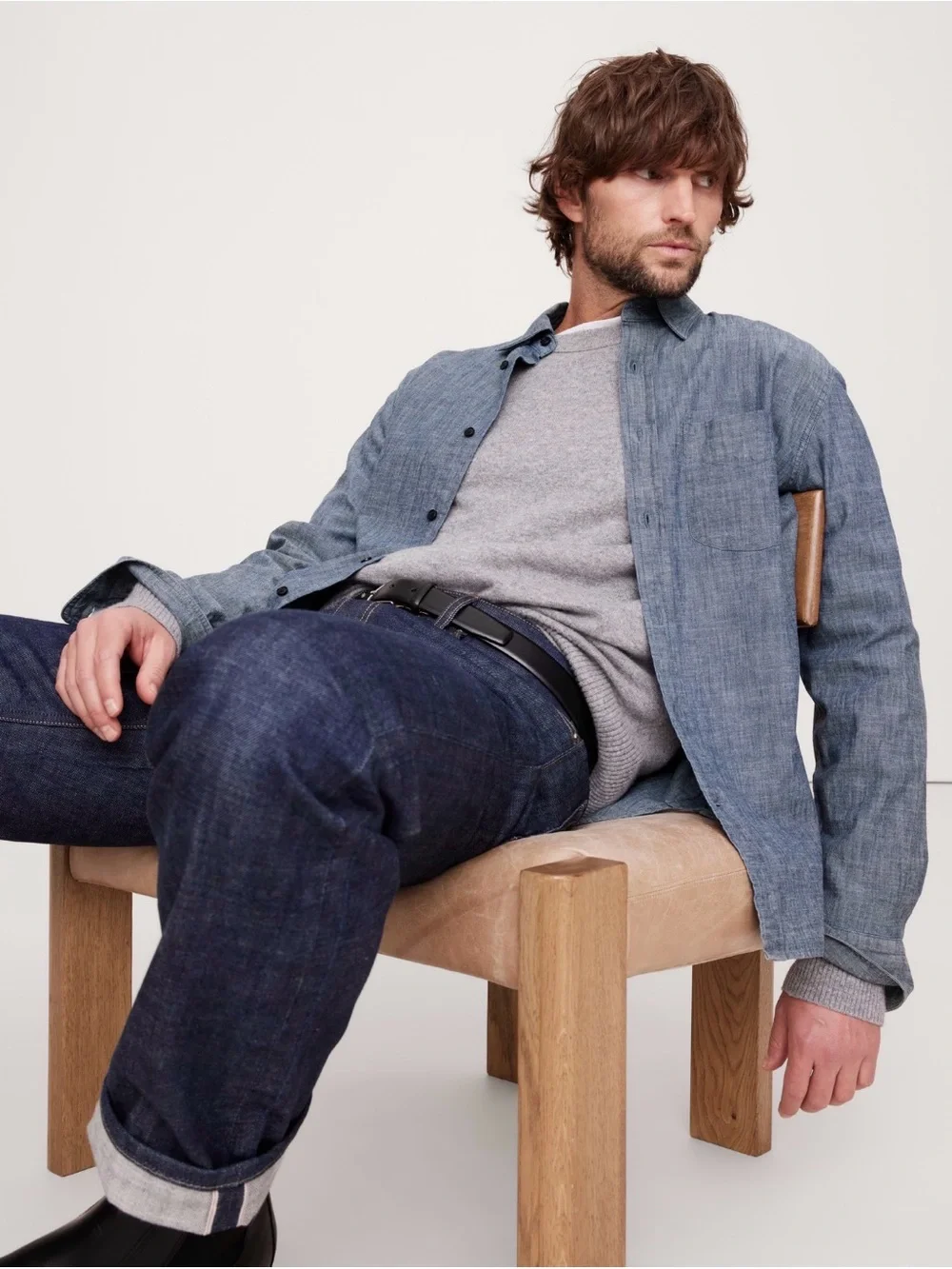 NWT Banana Republic Standard Fit Chambray Medium Blue Shirt Sz M.